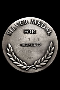 Stříbrná medaile za zvuk houslí, Fort Mitchell, Kentucky (2002)